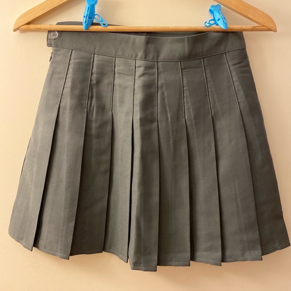 Petite NWT mini skirt